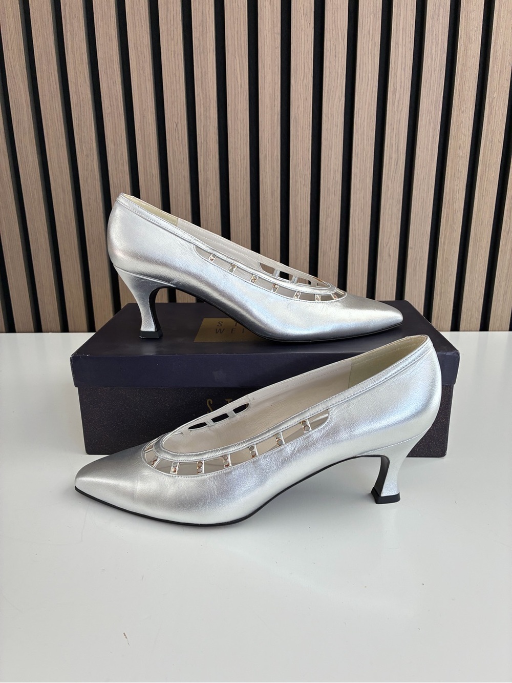 VTG STUART WEITZMAN Silver Leather Heels